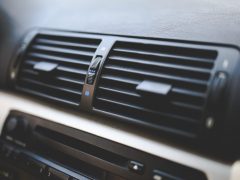 Stacja klimatyzacji – obowiązkowe wyposażenie każdego nowoczesnego warsztatu? Stacja klimatyzacji – obowiązkowe wyposażenie każdego nowoczesnego warsztatu?